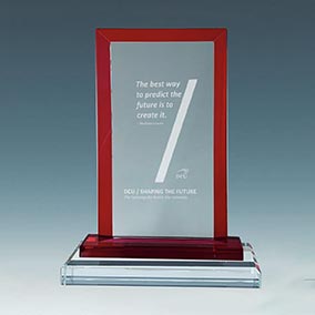 20cm Red Edge Glass Plaque 20cm Red Edge Glass Plaque